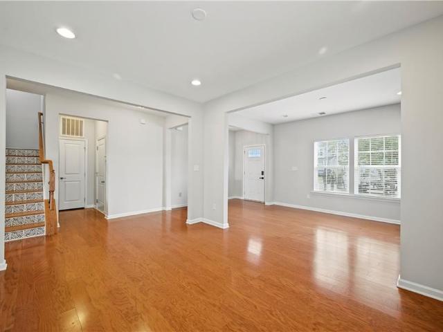 118 Oak Hill LN