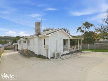 1/18 la perouse street, warrane tas 7018 | fall real estate