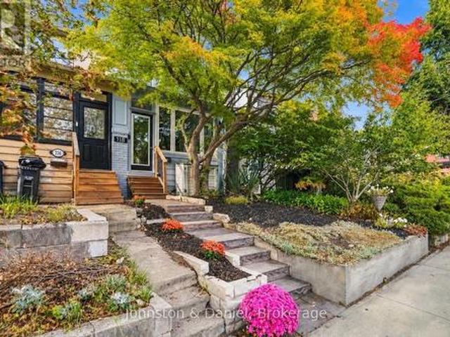 118 Merrill Avenue E, Toronto, ON, M4C 1C9 house for sale | Listing ID E13814 | Royal LePage