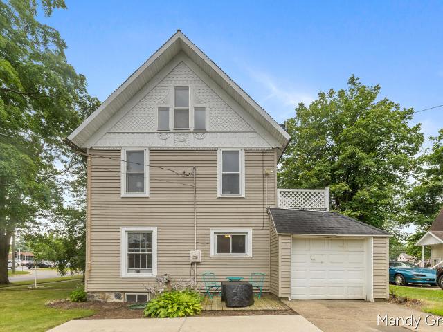 118 S 2nd Street
