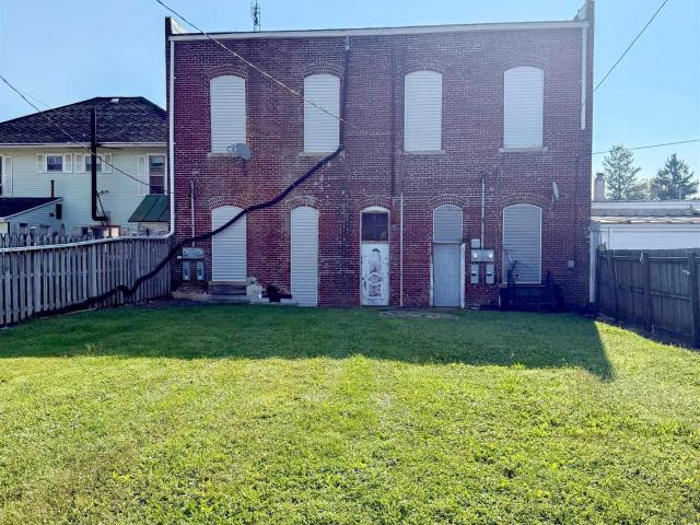 118 S Walnut Street