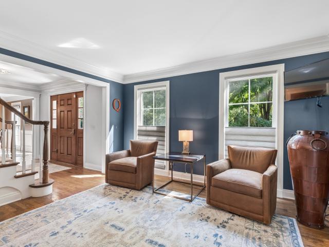 118 S Montclair Avenue