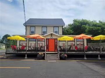118 Saint Pierre O. Blvd, Caraquet, NB, E1W 1B6 commercial f.