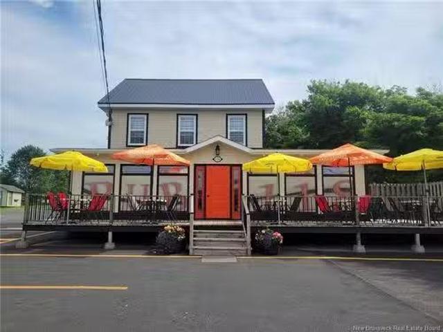 118 Saint Pierre O. Blvd, Caraquet, NB, E1W 1B6 commercial f.