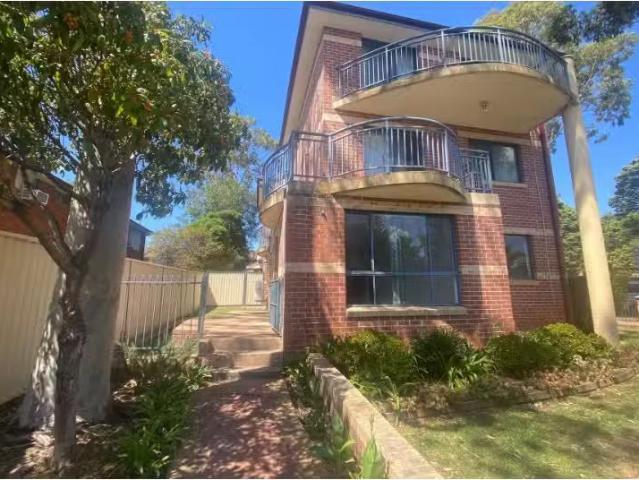1/18 Sherwood Road, Merrylands Apartment for rent Listed by L.