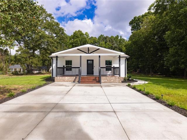 118 Strawberry Road