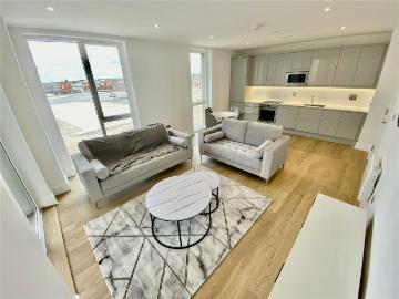 118 Pershore Street, Birmingham, car. 3 bed apartment to rent £1,800 pcm £415 pw