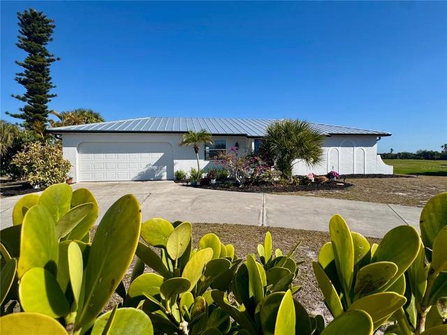 118 Rotonda Cir, Rotonda West, FL 33947 | MLS #D6146