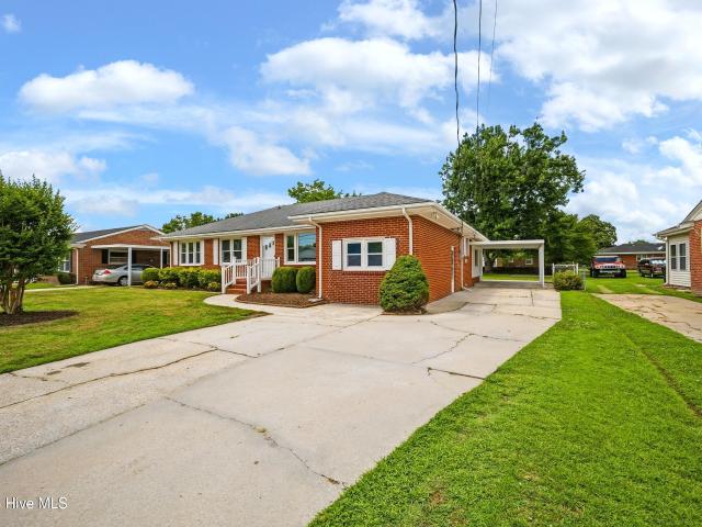 118 Rosewood Avenue