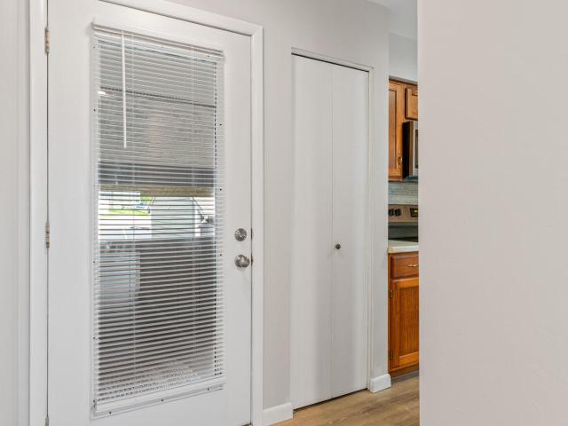 118 W Hensley Street # 1d