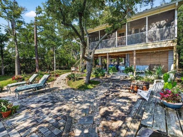 118 Watson Way