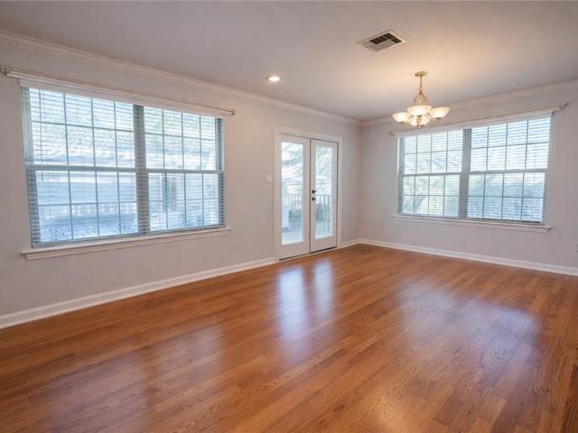 118 Warren Drive