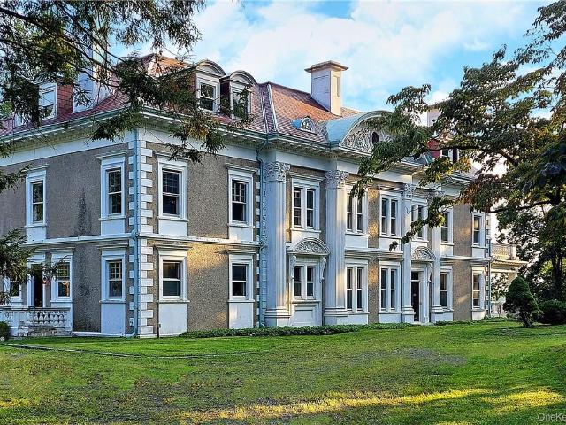118 Tower Hill Road W