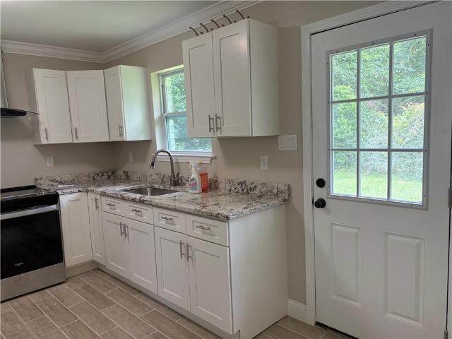 118 Tennyson Cove