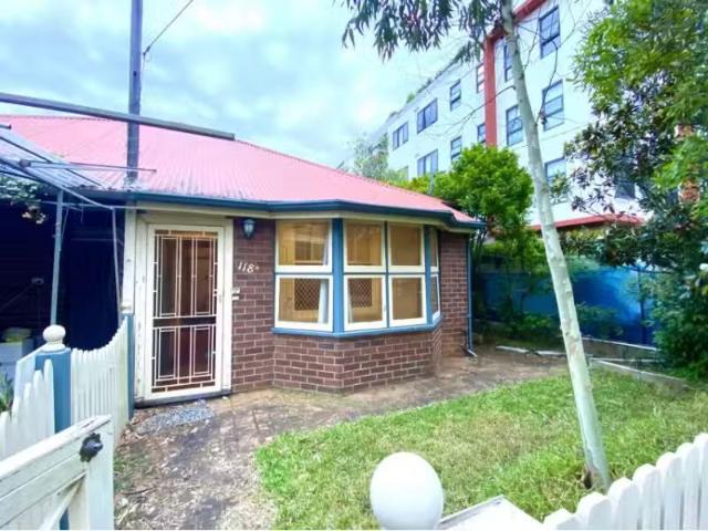 118A Wentworth Road, Burwood House for rent Listed by Lisa Li.