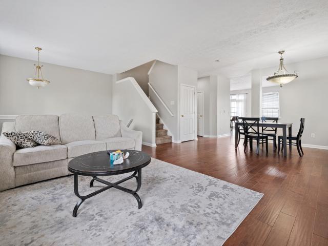 1194 Cavendish Drive