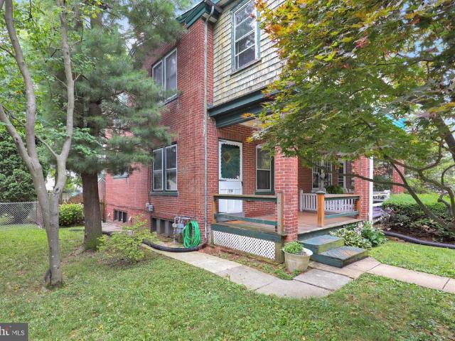 1194 Elm Avenue