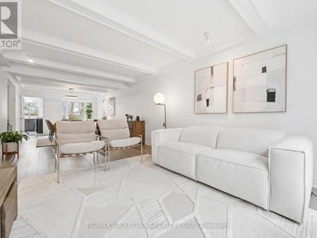 1194 Queen Victoria Avenue, Mississauga, ON, L5H 3H3 house for sale | Listing ID W13612 | Royal LePage