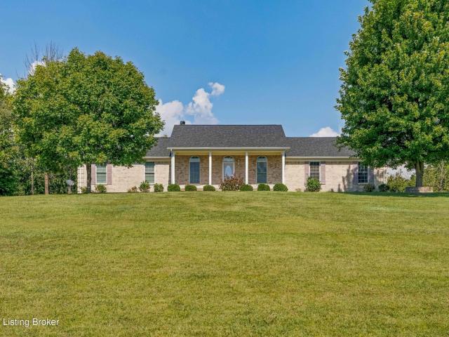1196 Deerwood Dr