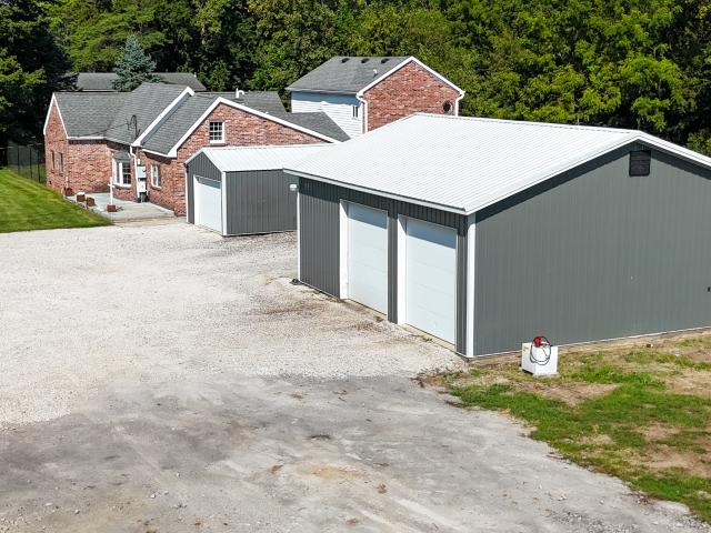 1196 E County Road 500 N