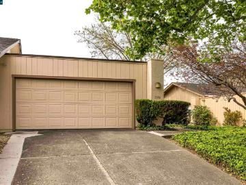 1196 Grove Circle