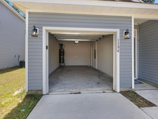 1196 Warrens Way
