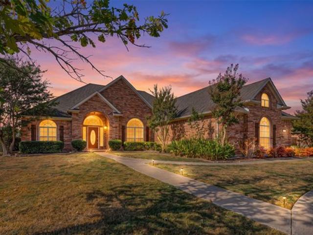 1198 E Oaklawn Dr, Talty, TX 75160