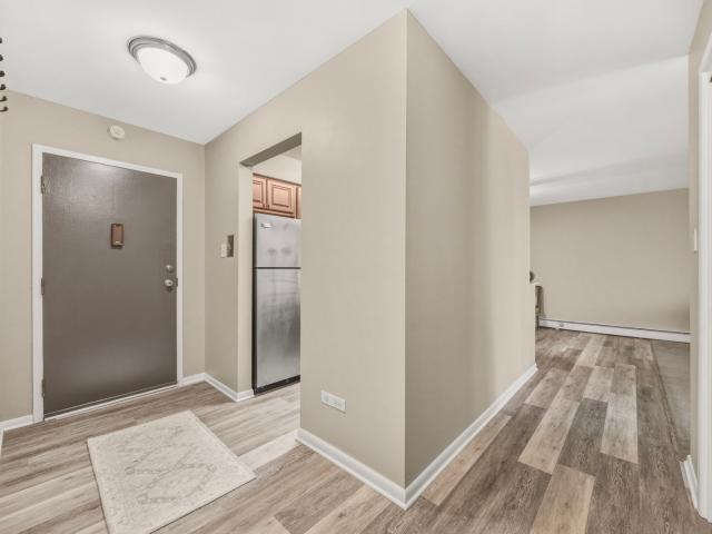 1198 royal glen drive # 304a