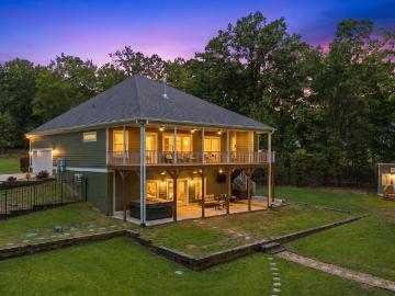 1199 Retreat Way