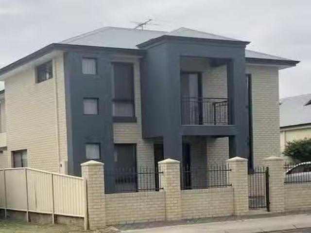 1/199 Spencer Street, SOUTH BUNBURY, WA 6230 Townhouse for R.