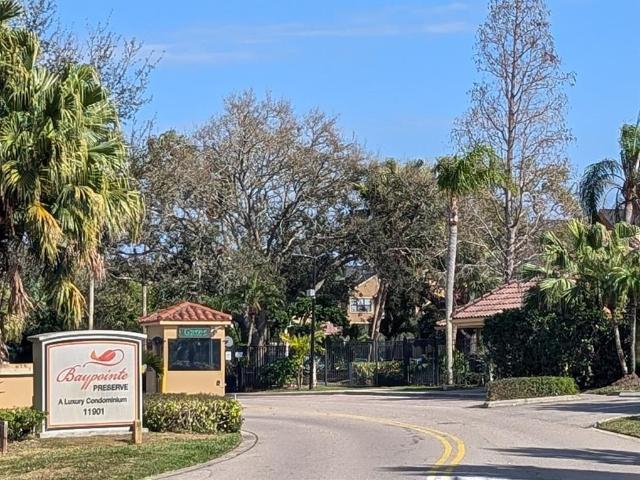11901 4th St N, Unit 5212, St. Petersburg, FL 33716 | MLS #TB8479