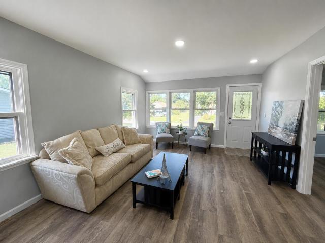 11907 th Ave