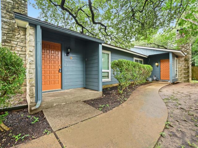 11904 Broad Oaks Dr