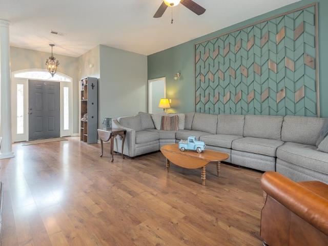 11905 country valley cv