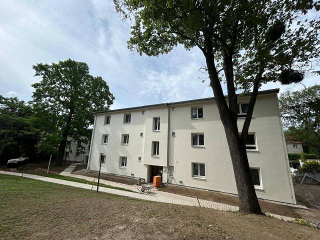 1190! ERSTBEZUG NACH GENERALSANIERUNG! Familienfreundliche 3 Zimmer Wohnung mit Loggia ab September 26!