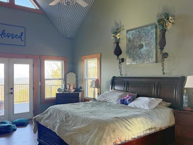 1190 Skyway Drive