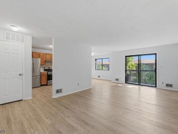 1190 W St Georges Ave, C34 #