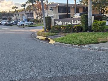 11910 Skylake Pl, Unit E, Temple Terrace, FL 33617 | MLS #TB8484