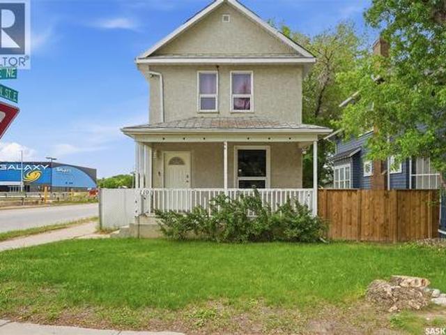1191 1St Avenue Ne, Moose Jaw, SK, S6H 1A2 house for sale | Listing ID SK045724 | Royal LePage