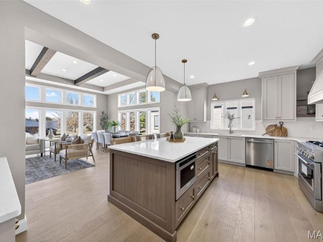 11924 Santino Ct, St. Louis, MO 63141 | MLS #25081