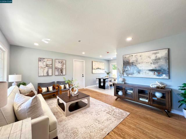 1192 Aspen Dr