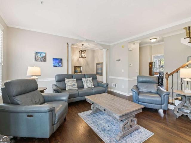 1192 Brookhaven Glen NE