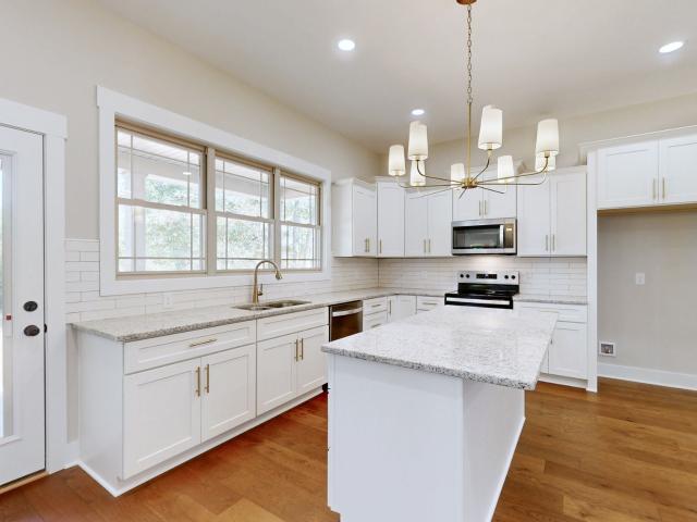 1192 Fisher Dr