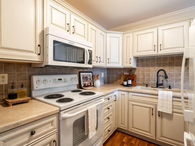 11936 W Mill Rd, Unit 9