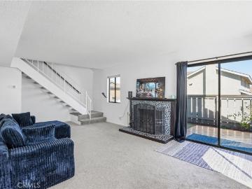 1193 E Foster