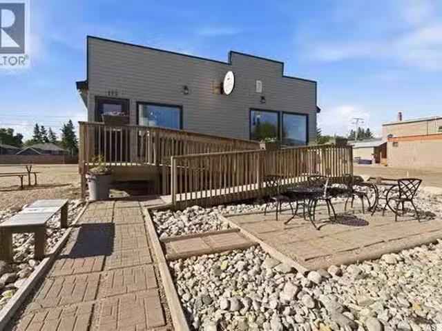 119 1St Street S, Wakaw, SK, S0K 4P0 commercial for sale Li.