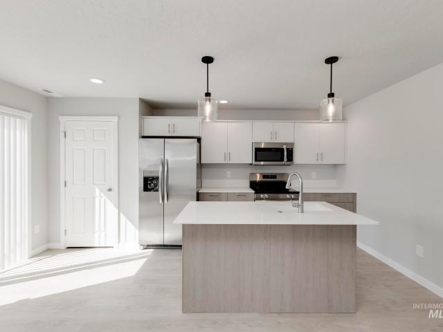 119 Caribou St