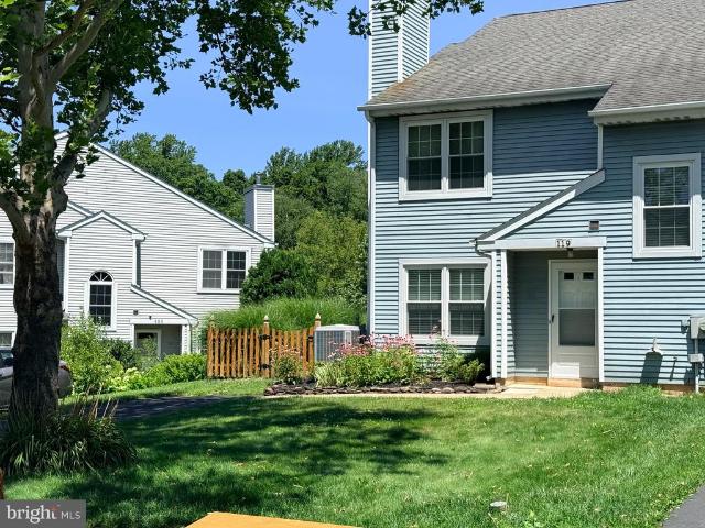 119 Carousel Circle