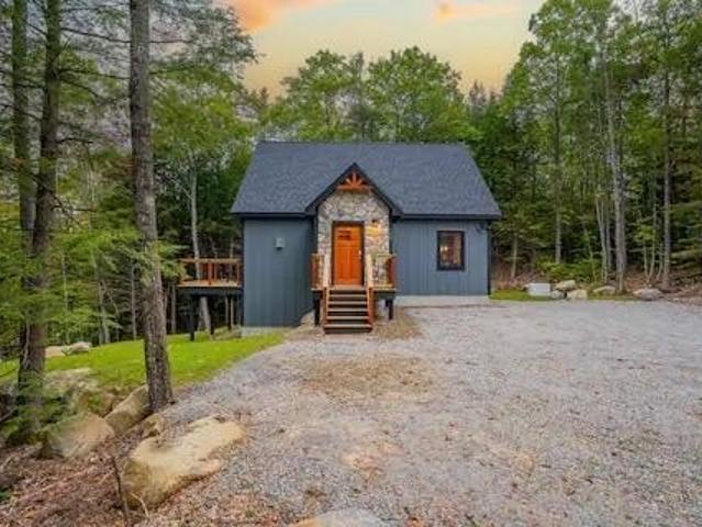 119 Acorn Dr, Woodstock, ME 04219