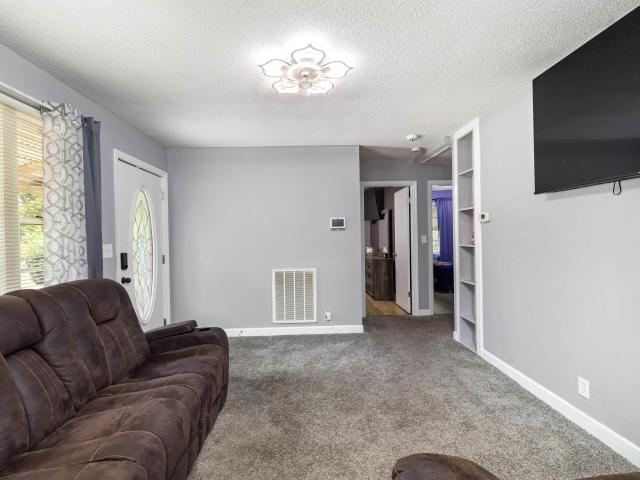 119 Highland Park Circle